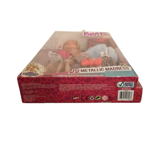 NEW 2015 Bratz Metallic Madness Blonde Raya Doll Party Dress Accessories - Picture 3 of 14